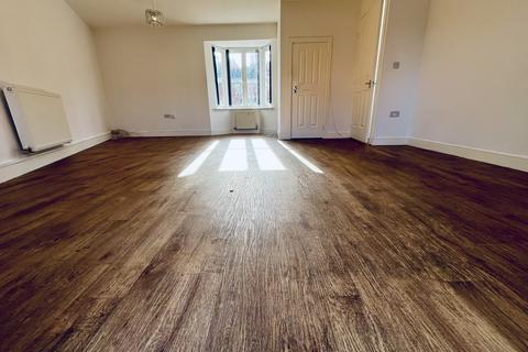 3 bedroom semi-detached house to rent, Rose Allen Avenue, Colchester