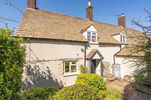 2 bedroom semi-detached house for sale, Watts Lane, Hullavington