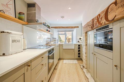 2 bedroom semi-detached house for sale, Watts Lane, Hullavington