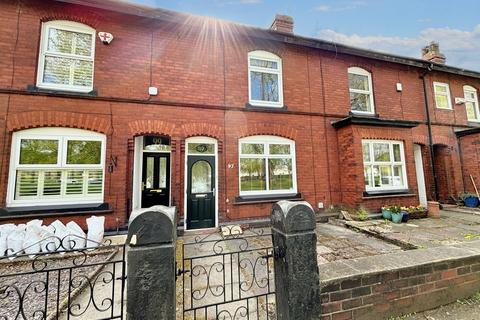 2 bedroom terraced house to rent, Greenleach Lane, Manchester M28