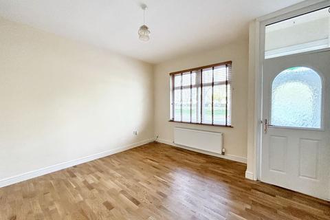 2 bedroom terraced house to rent, Greenleach Lane, Manchester M28