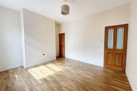 2 bedroom terraced house to rent, Greenleach Lane, Manchester M28