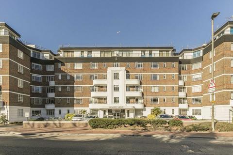 2 bedroom flat to rent, Nightingale Lane, London SW12