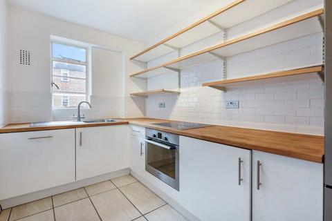 2 bedroom flat to rent, Nightingale Lane, London SW12