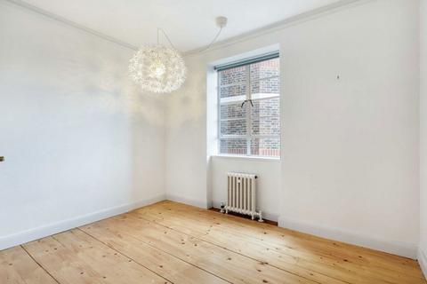 2 bedroom flat to rent, Nightingale Lane, London SW12