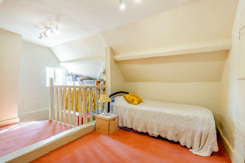 Bedroom5
