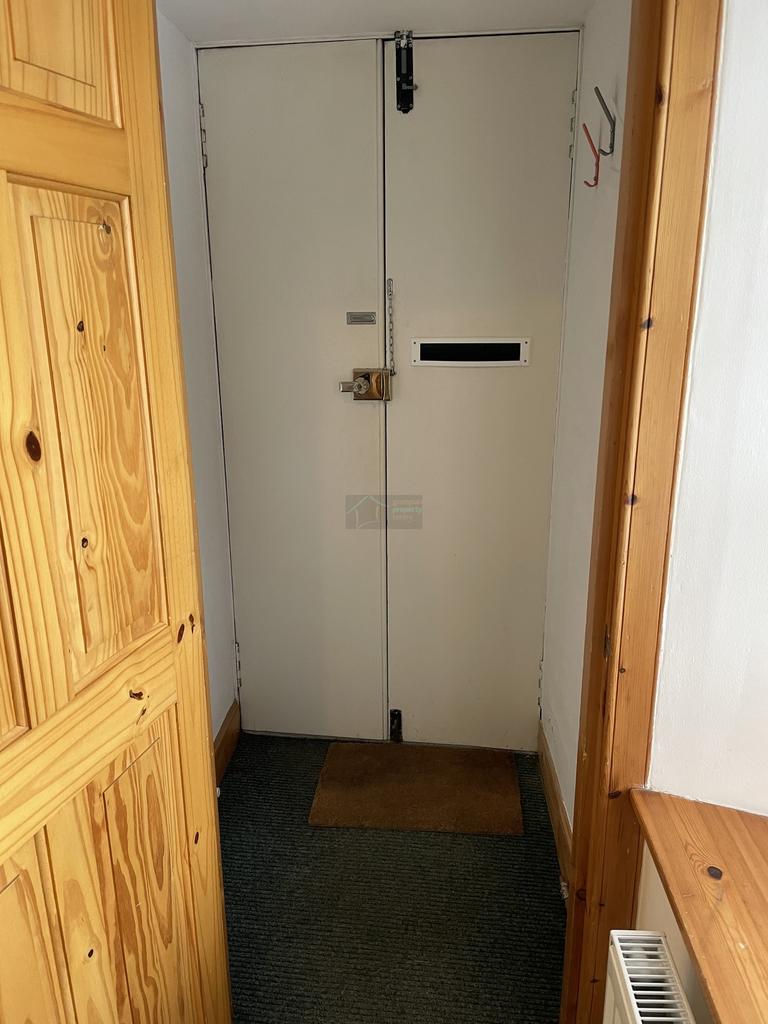 Vestibule.JPG
