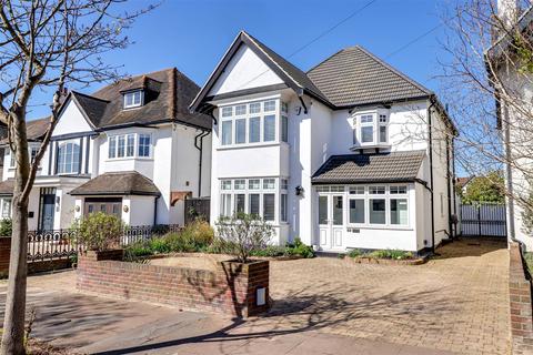 5 Chadwick Road, Westcliff-on-sea, SS0 8LS