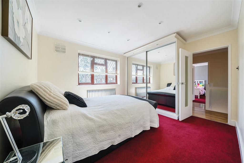Bedroom (Main).jpg