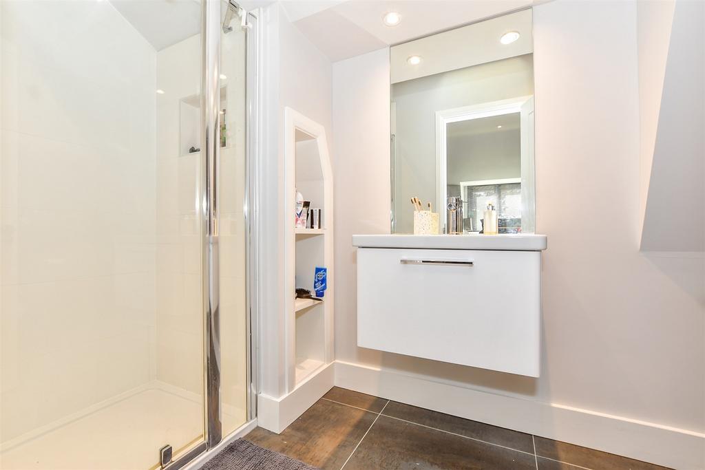 Annexe Shower Room