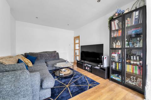 443 Chertsey Road, Twickenham, TW2 6LS