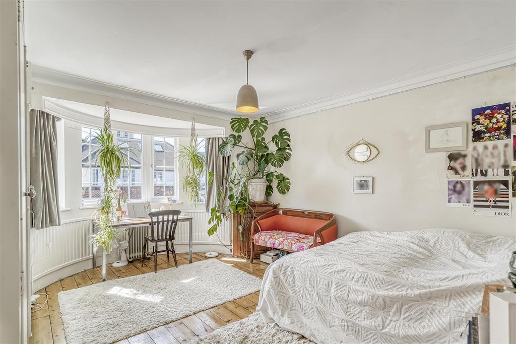 5 Westhay Gardens-23.JPG
