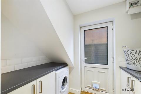 2 Denbigh Close, Stretton, Burton-on-trent, DE13 0WQ