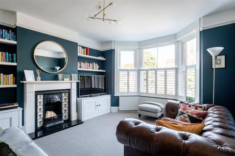 102 Chart Lane, Reigate, RH2 7EB