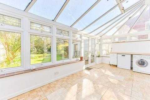 22 Fir Grove, New Malden, KT3 6RH