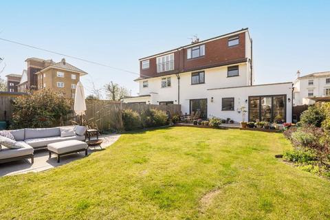 71 Thornton Road, London, SW12 0LA