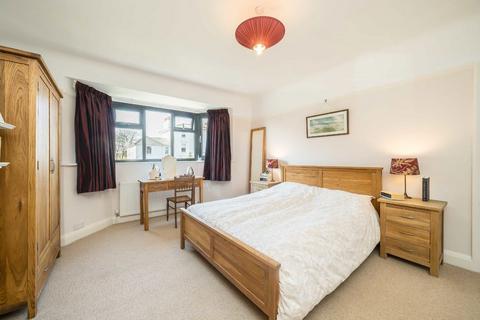 71 Thornton Road, London, SW12 0LA