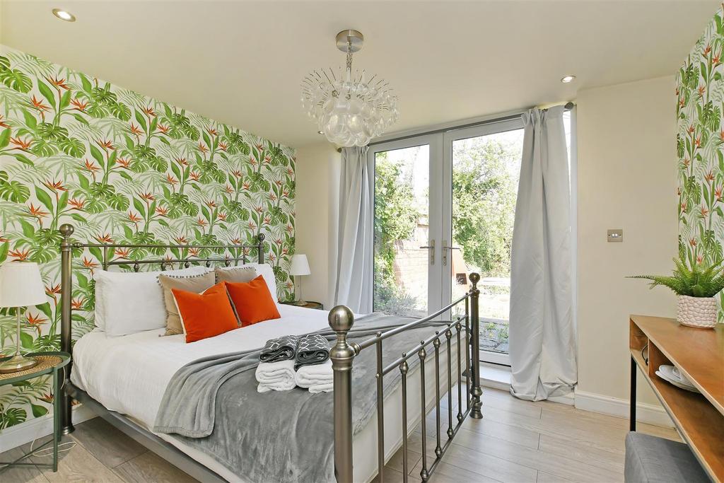 Guest Suite Bedroom