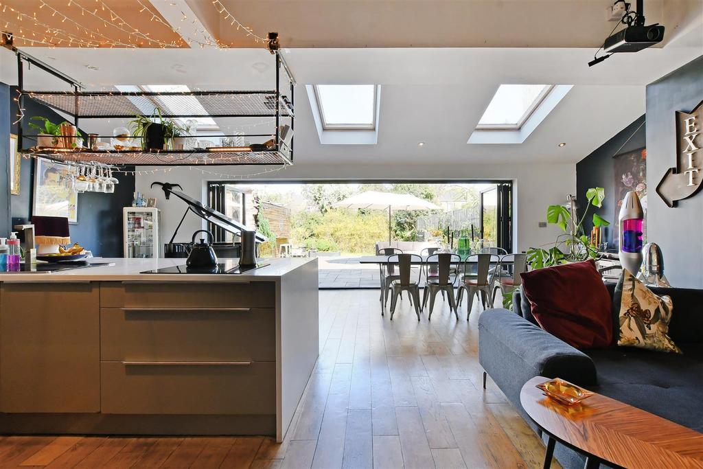 Kitchen/Diner/Snug