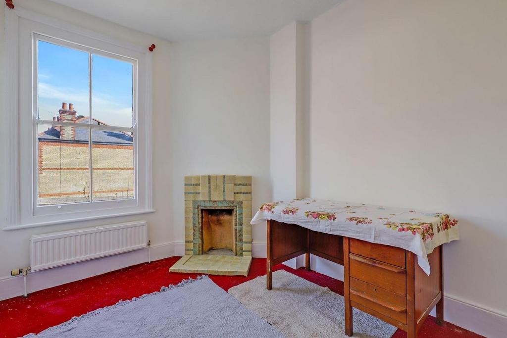 13-1525 JHProp World - 25 Earlsthorpe Road - 37-medi
