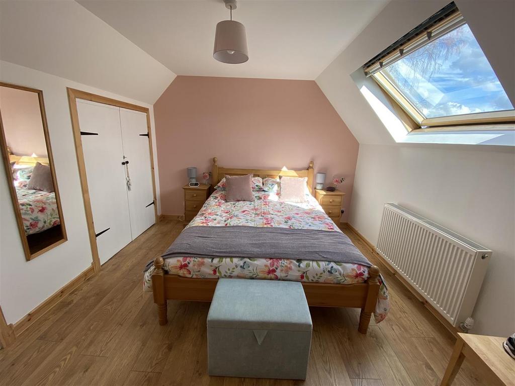Master bedroom.jpg