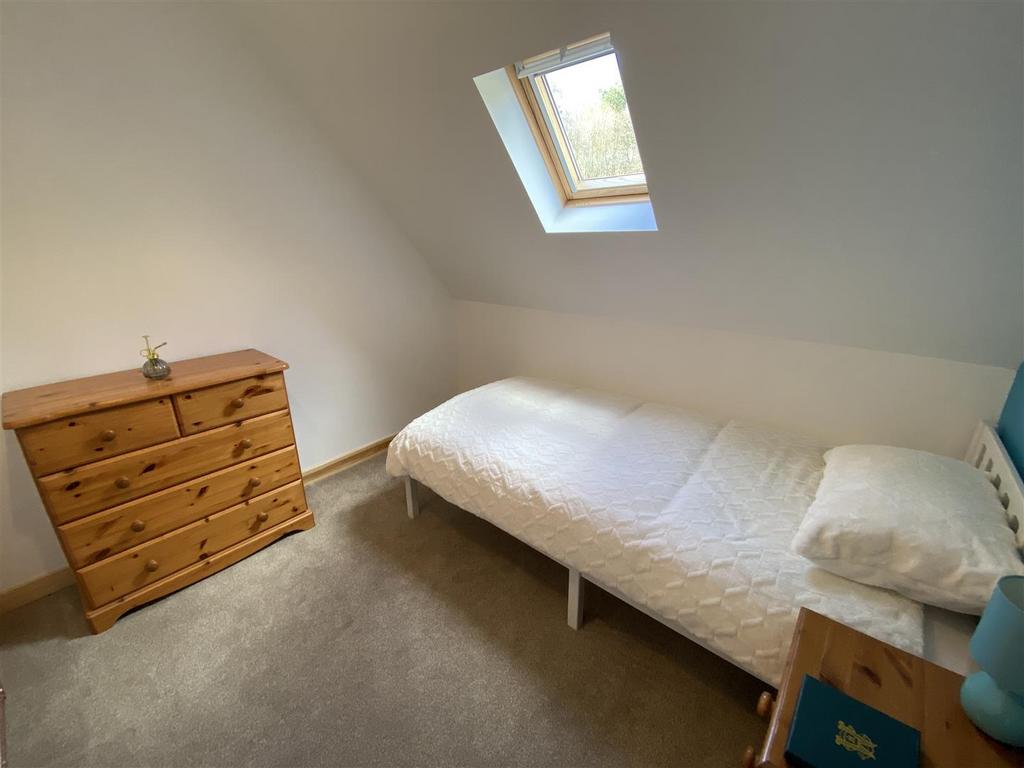 Bedroom 2.jpg