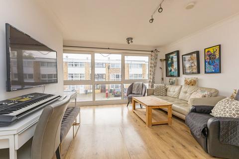 7 Haynes Close, Slough, SL3 8NA