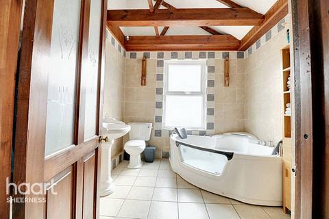 undefined, Broadway, Sheerness