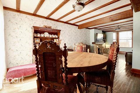 4 bedroom terraced house for sale, Broadway, Sheerness