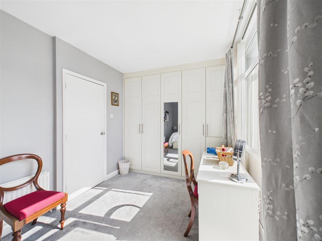 Principal bedroom