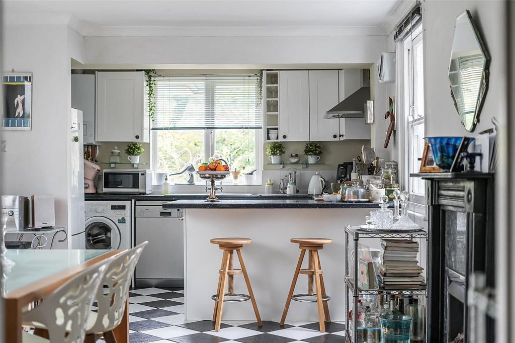 Kitchen/Dining