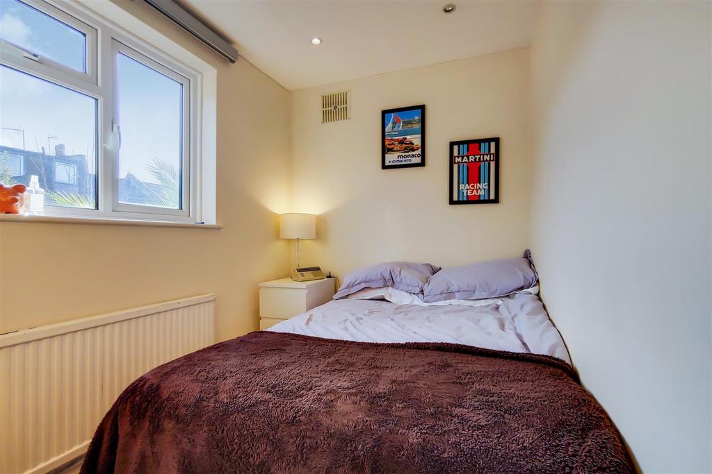 6 Bedroom 2-1.jpg