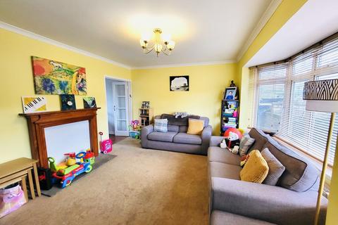 3 bedroom terraced house for sale, Fairmead Crescent, Edgware HA8