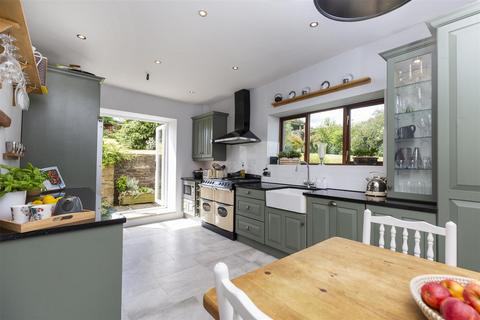 4 bedroom detached house for sale, New Laithe Farm, Stainland Road, Halifax HX4