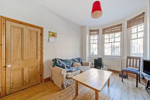2 bedroom apartment to rent, Morat Street London SW9