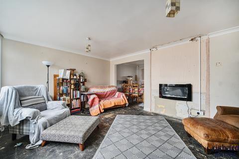 30 Raybrook Crescent, Swindon, SN2 2HR
