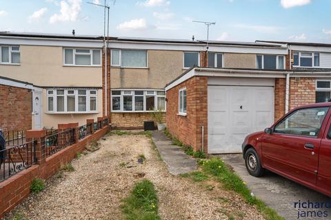 30 Raybrook Crescent, Swindon, SN2 2HR