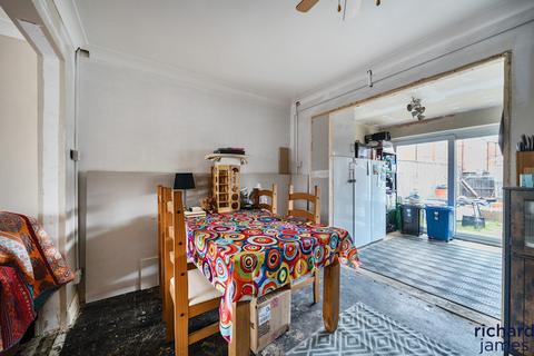 30 Raybrook Crescent, Swindon, SN2 2HR