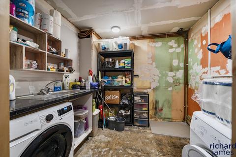 30 Raybrook Crescent, Swindon, SN2 2HR