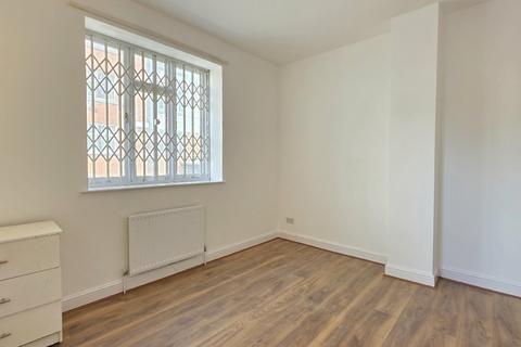 2 bedroom ground floor flat to rent, Temple Street, London, Haggerston