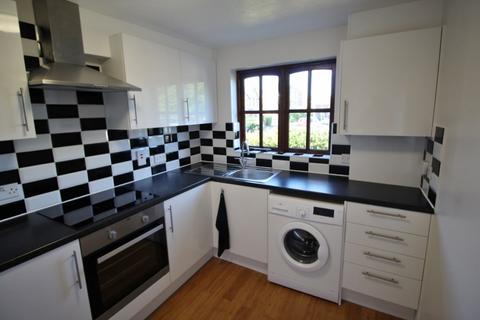 3 bedroom semi-detached house to rent, Yarrow Close, Oxford OX4