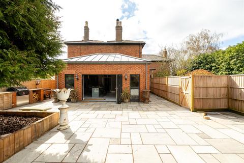 3 bedroom townhouse for sale, Wratten Road, Hitchin