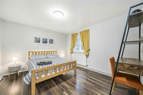 2 bedroom flat to rent, Bede House, SE14