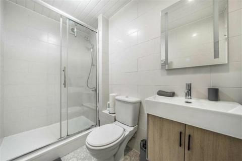 2 bedroom flat to rent, Bede House, SE14