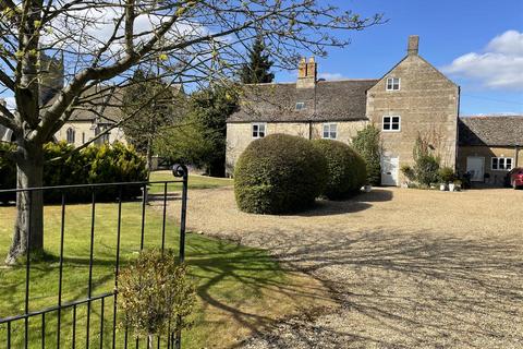 5 bedroom detached house to rent, Stowe Road, Barholm, Nr Stamford