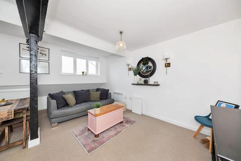 2 bedroom flat for sale, Green Drift, Royston SG8