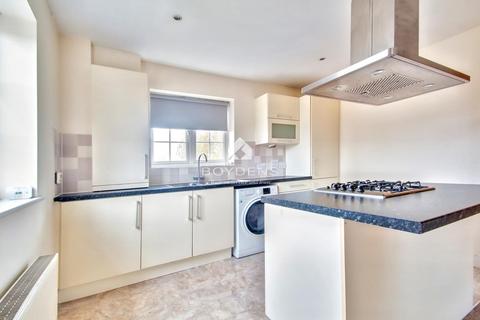 2 bedroom flat to rent, Porters Field, Braintree CM7