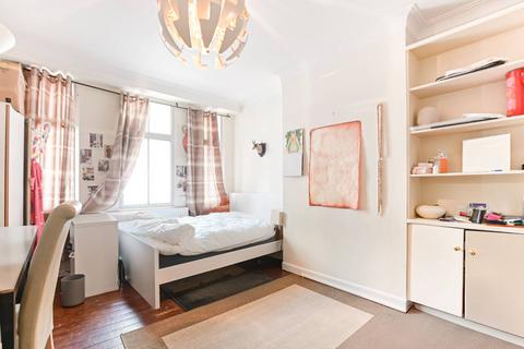 2 bedroom flat for sale, Edwardes Square, High Street Kensington, London, W8