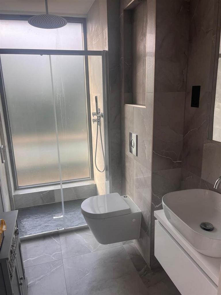 Shower.JPG