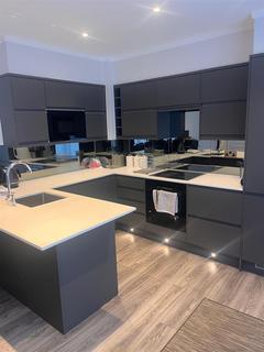 undefined, The Grove, Isleworth TW7